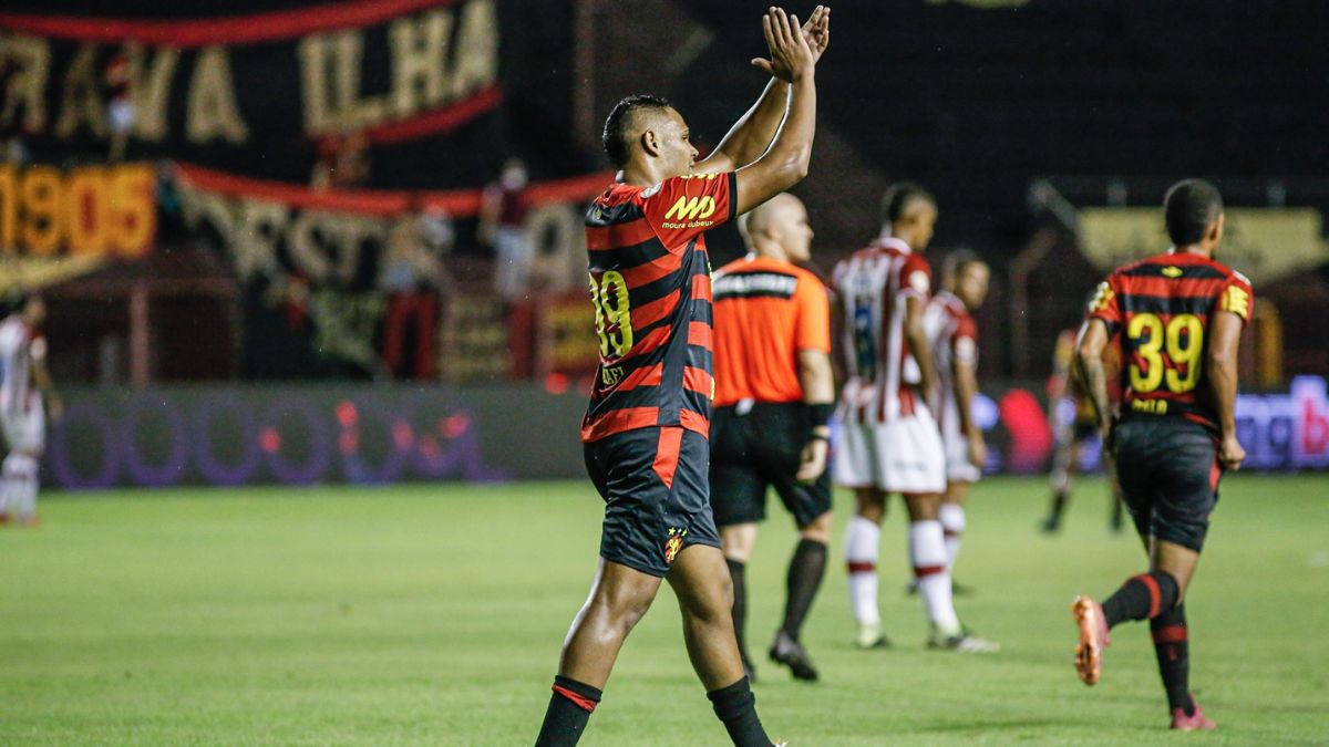 Em tom de agradecimento, Mikael posta texto de despedida do Sport: ‘Me deu tudo’