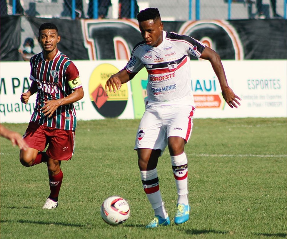 Fluminense-PI vence River-PI e amplia vantagem no Piauiense; Parnahyba derrota Flamengo-PI