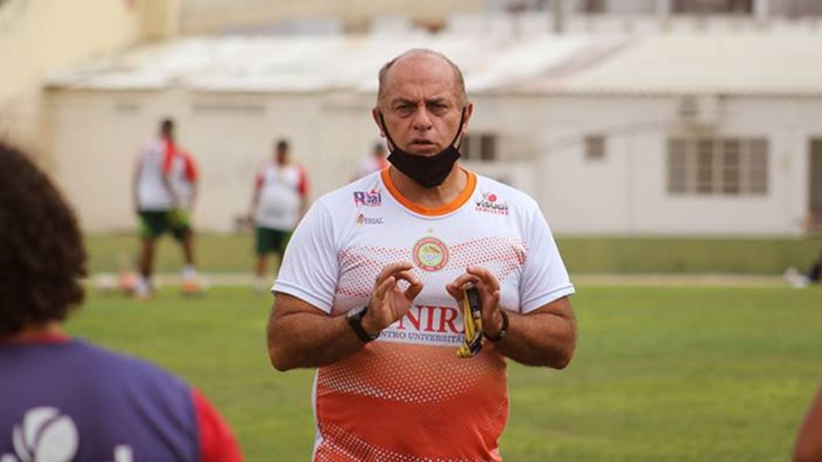 Altos anuncia Carlos Rabelo como novo treinador