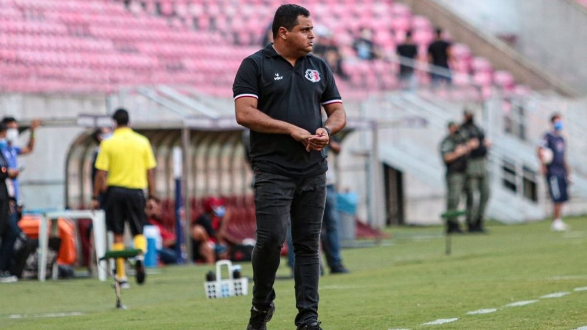 Santa: Leston celebra invencibilidade, cita evolução, mas pontua: ‘Muito a melhorar’