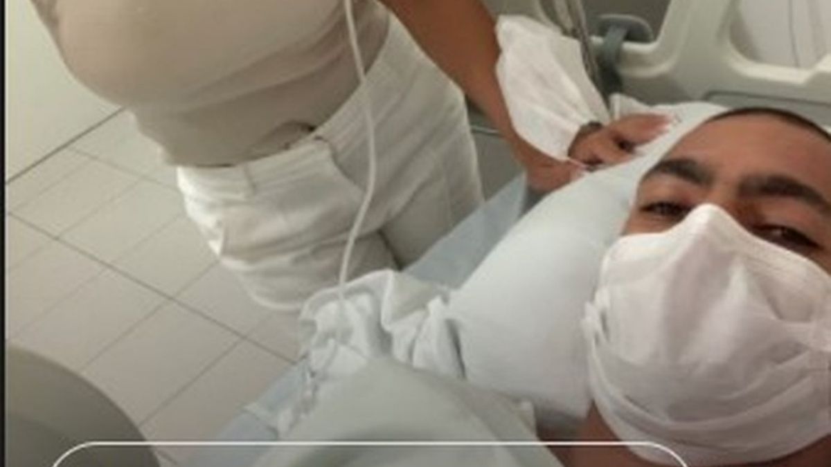 Após se lesionar em estreia do CSA, atacante Clayton passa por cirurgia no joelho