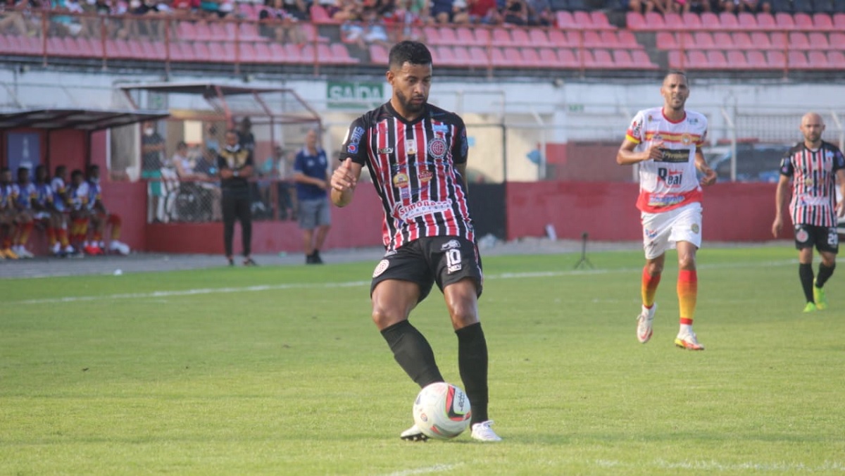 Vitória tenta a contratação do meia Miller, do Atlético-BA