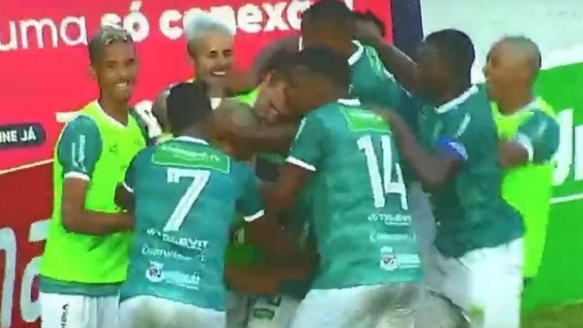 Vitória da Conquista bate o Unirb e vence a primeira no Campeonato Baiano