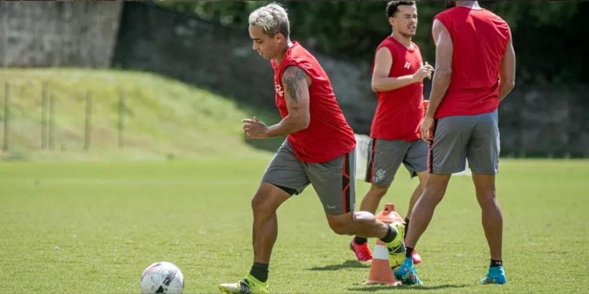 Jadson é vetado pelo departamento médico e desfalca Vitória na estreia da Série C