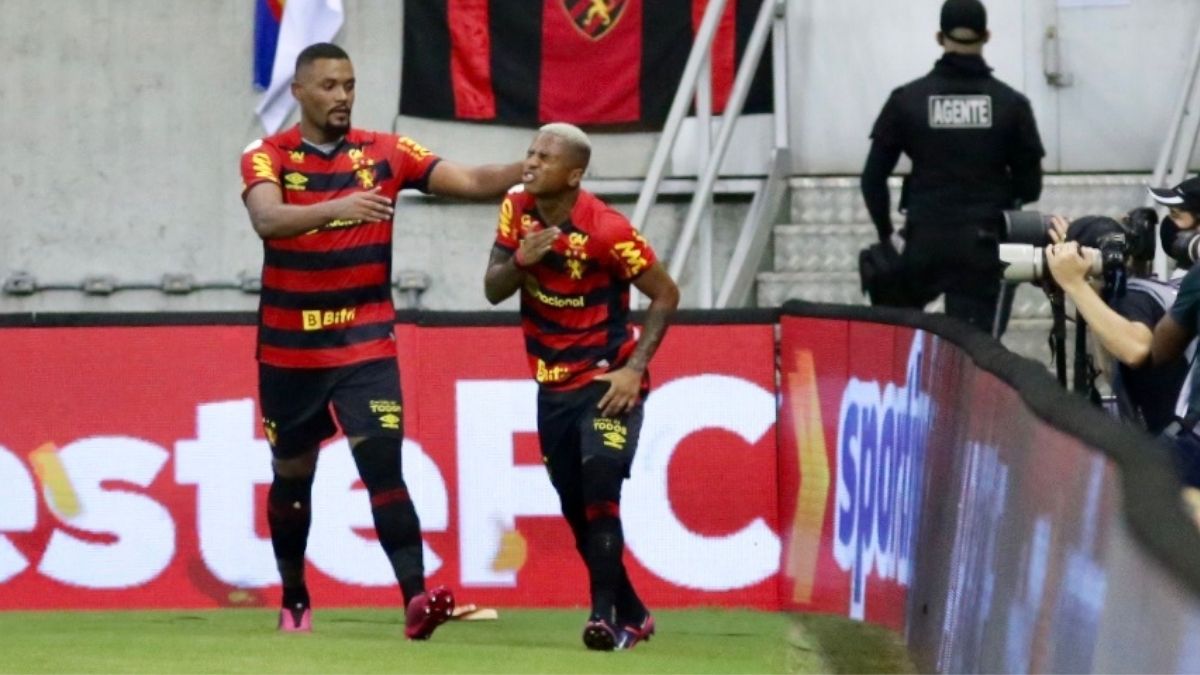 Bill relembra chegada ao Sport devido à guerra e celebra primeiro gol: ‘Torci muito’