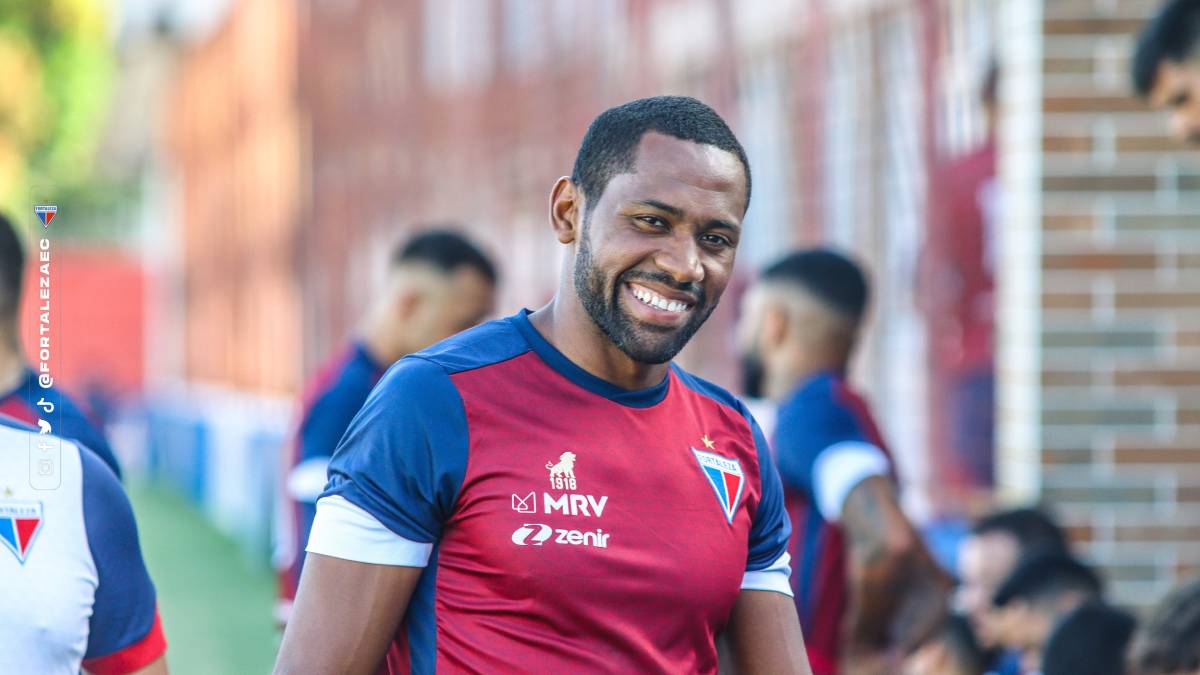 Tinga se recupera de lesão e deve reforçar Fortaleza na final do Nordestão: “Estou 100%”
