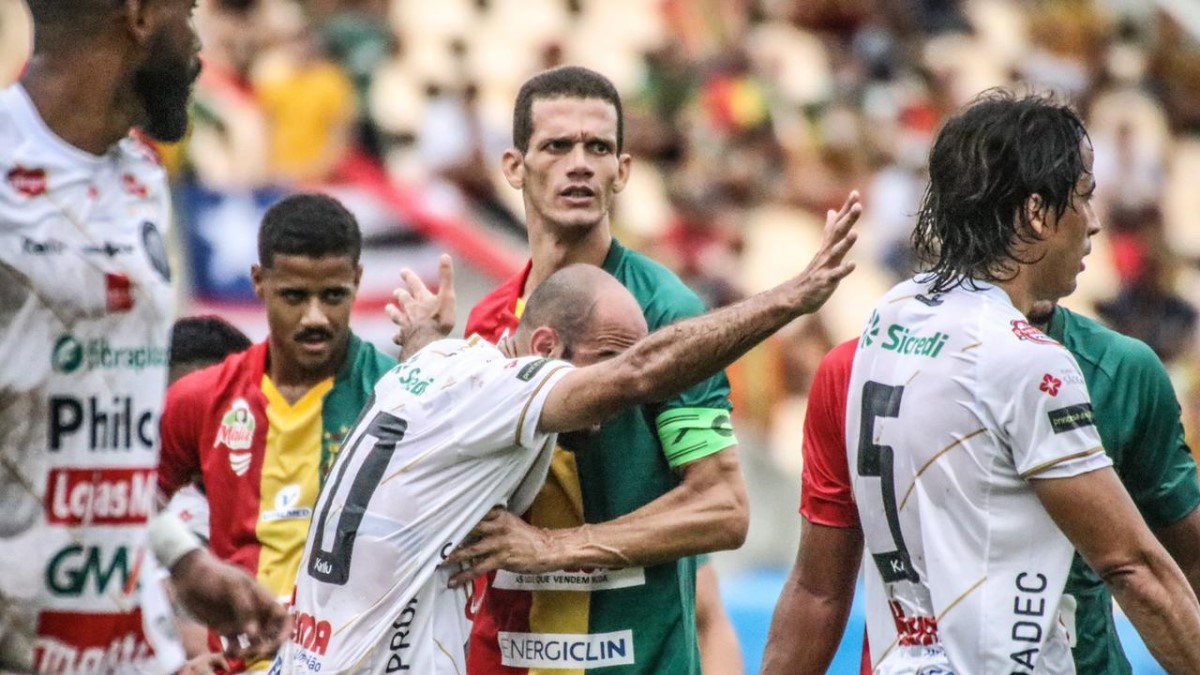 Sampaio Corrêa fica no empate com Operário-PR no Castelão, pela Série B