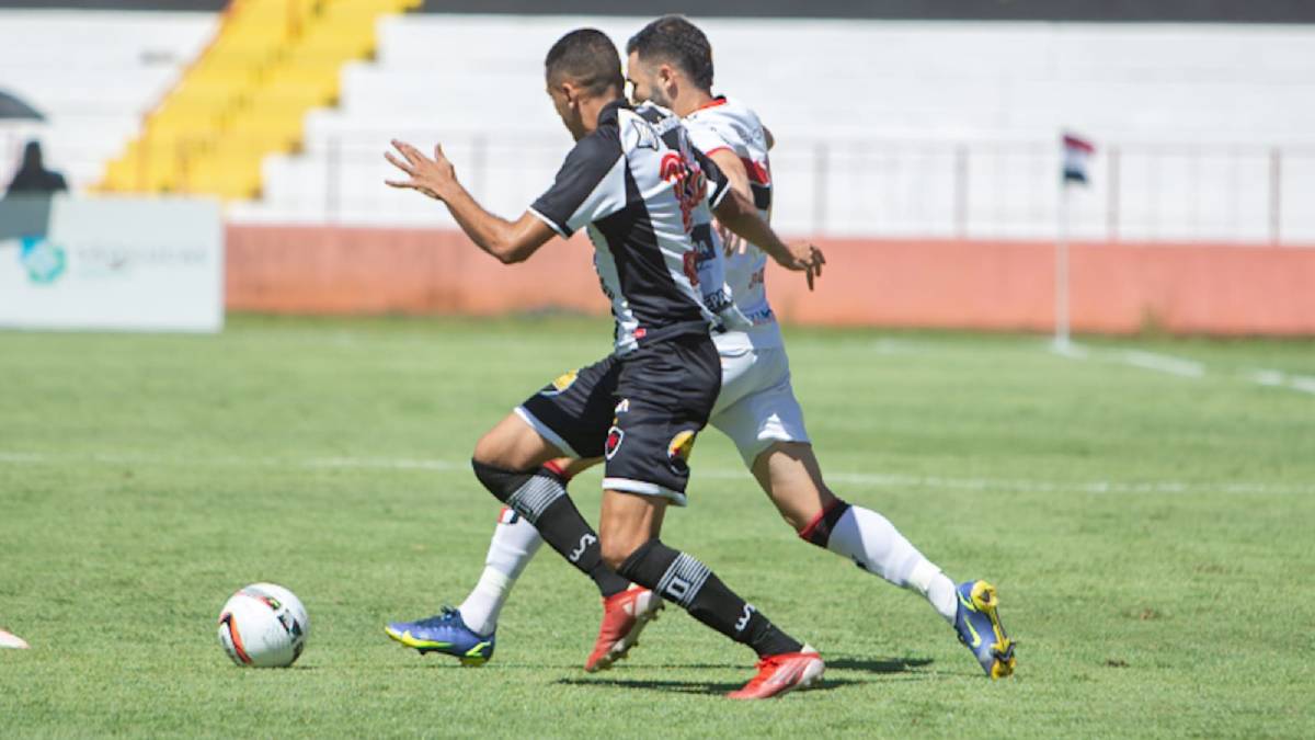 Botafogo-PB luta pelo empate até o fim, mas perde para o Botafogo-SP na Série C