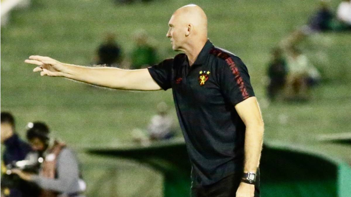 No Sport, Dal Pozzo explica opção por Juba na ponta direita e diz: ‘Tendo bom desempenho’