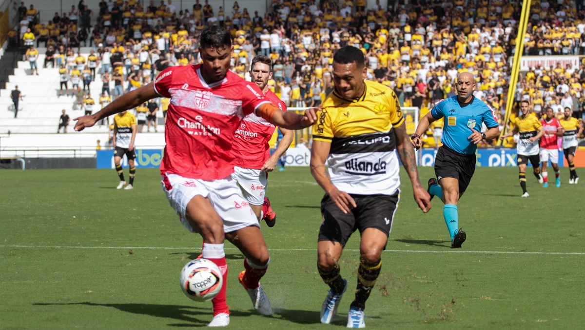 CRB é goleado pelo Criciúma, sofre quinta derrota na Série B e segue na lanterna