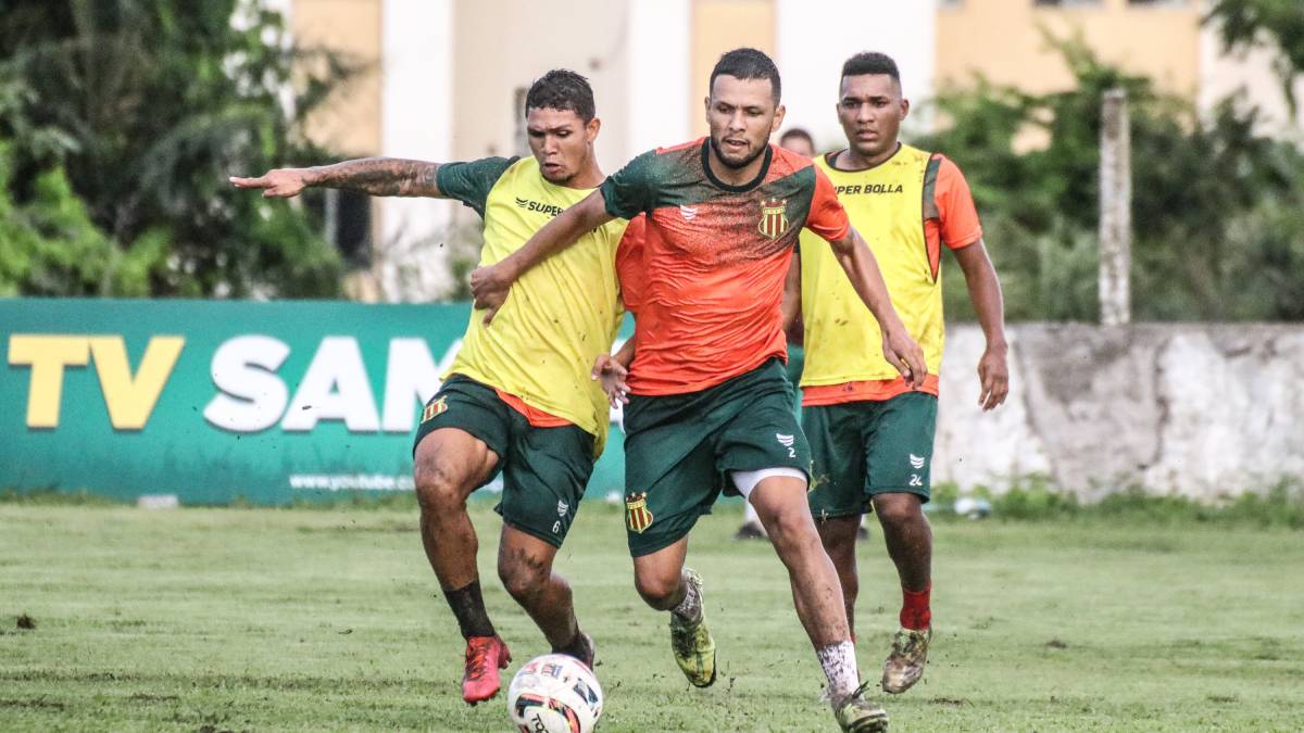 Eloir admite favoritismo do Cruzeiro ante o Sampaio Corrêa, mas alerta: “11 contra 11”