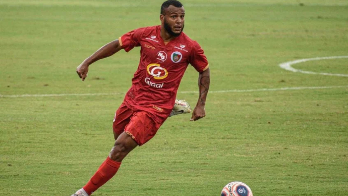 Santa Cruz oficializa contratação de lateral direito Jefferson Feijão