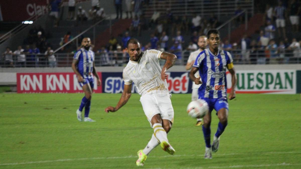 Pela Série B, CSA sai na frente, mas cede empate ao Criciúma no Rei Pelé