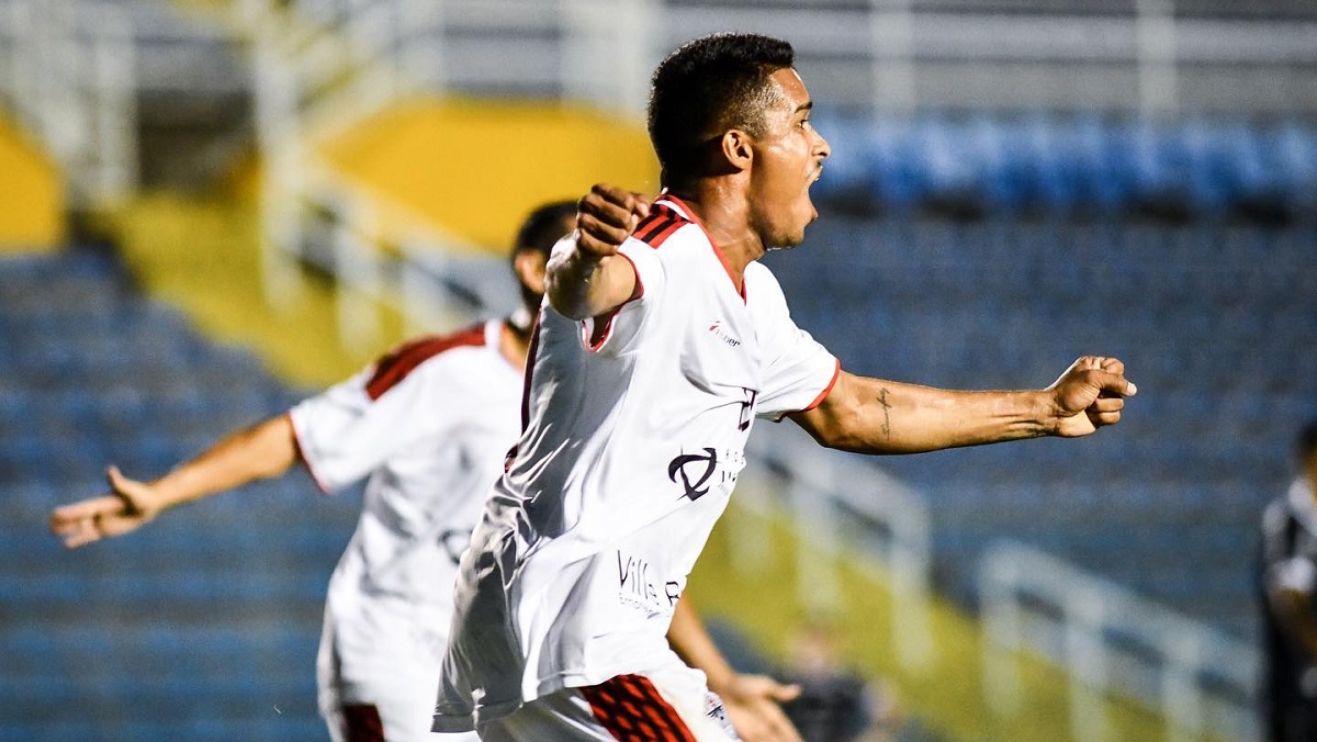 Atlético-CE marca duas vezes no final, vence Remo e deixa a lanterna da Série C