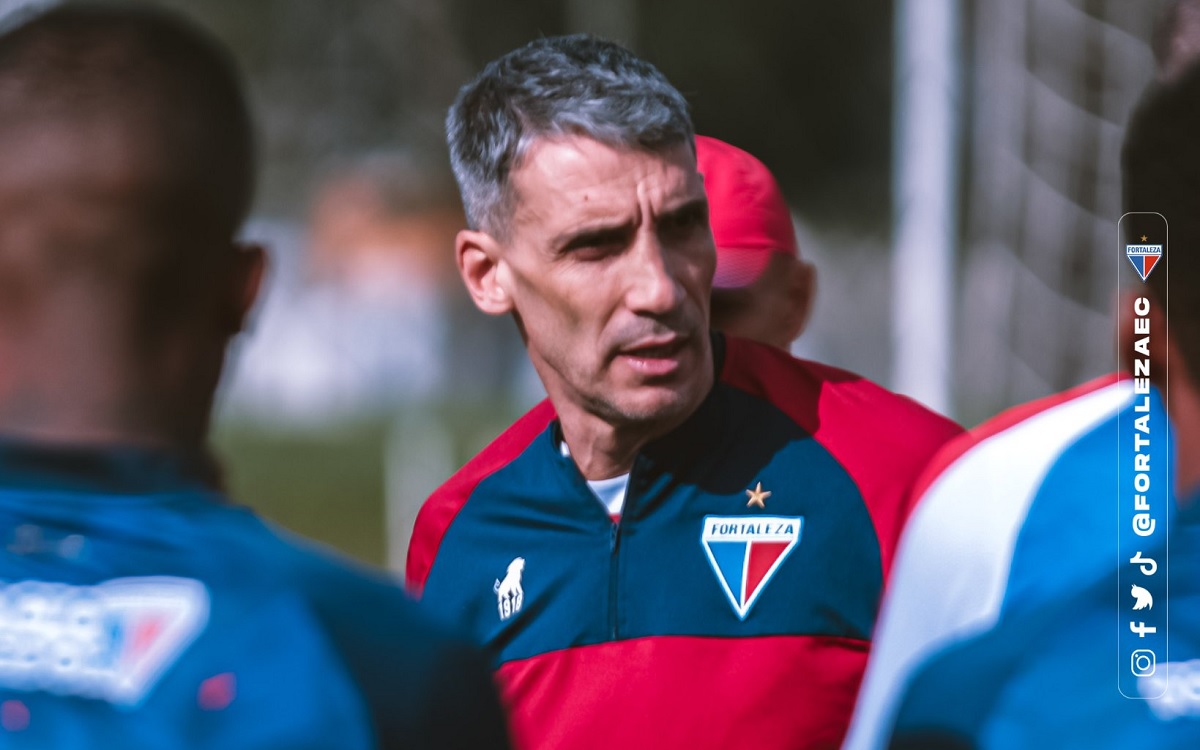 Vojvoda confirma possibilidade de mudar esquema após saída de Pikachu