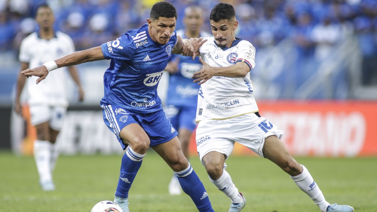 Mesmo com um a mais, Bahia acaba derrotado pelo Cruzeiro no Mineirão