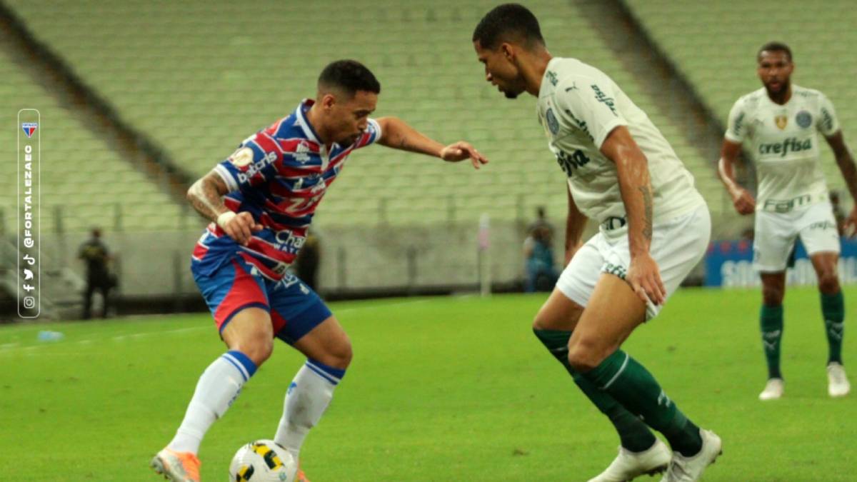Fortaleza empata com o Palmeiras em partida encerrada por queda de energia no Castelão