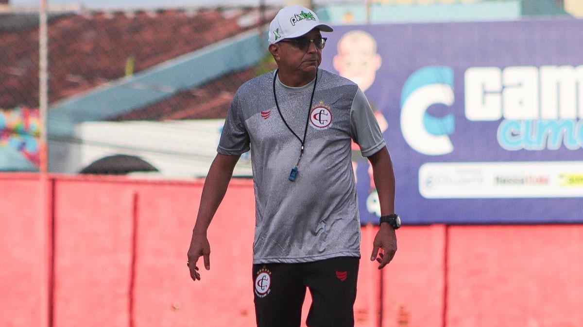 Flávio Araújo, técnico do Campinense