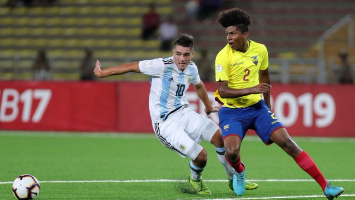 CSA contrata equatoriano John Mercado, do Athletico-PR