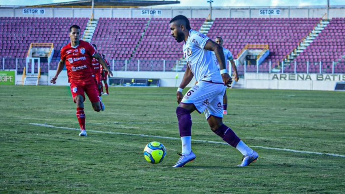 Lance do jogo entre Sergipe e Jacuipense na Série D