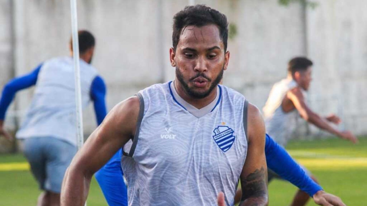 CSA: Lourenço segue como desfalque para pegar o Vila Nova; veja provável time
