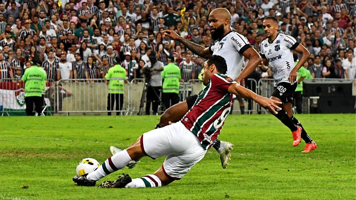 Messias, do Ceará, marca Fred, do Fluminense