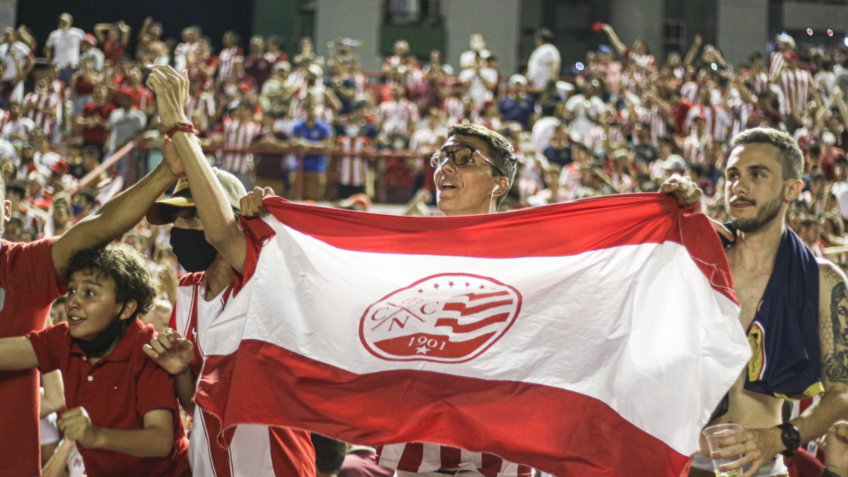 Torcida do Náutico no estádio dos Aflitos