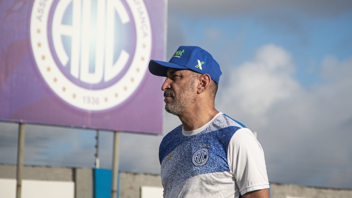 Confiança renova contrato de Vinícius Eutrópio para 2023