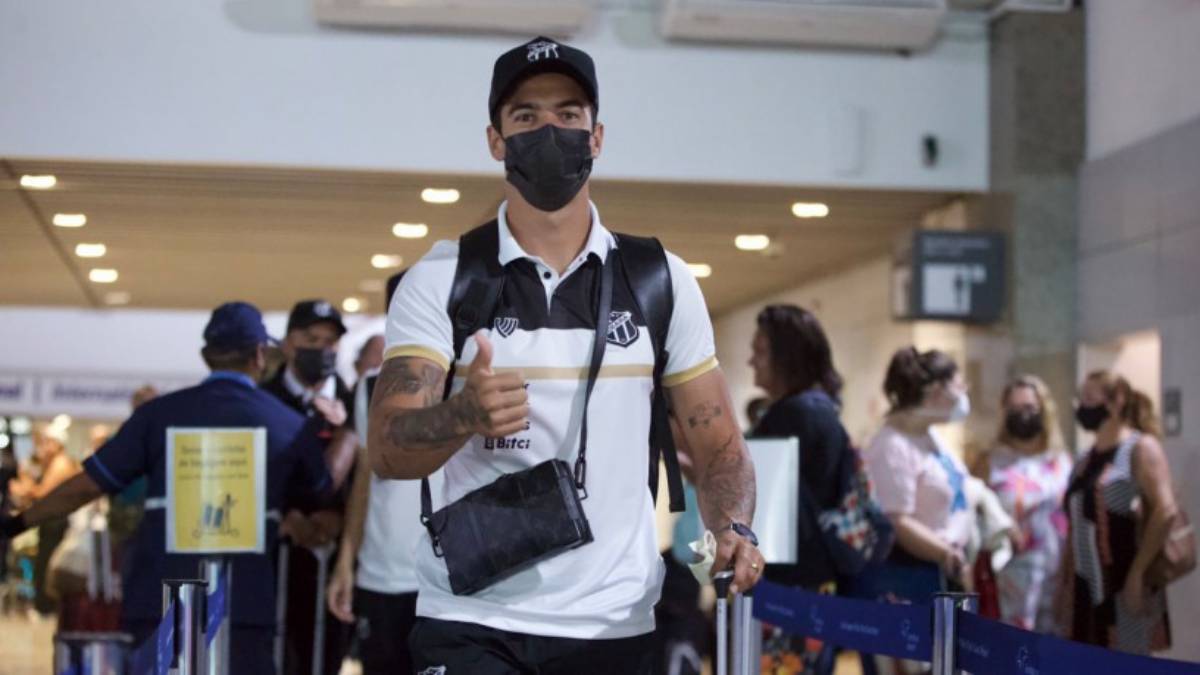 Novos reforços embarcam com delegação do Ceará para duelo ante o Juventude