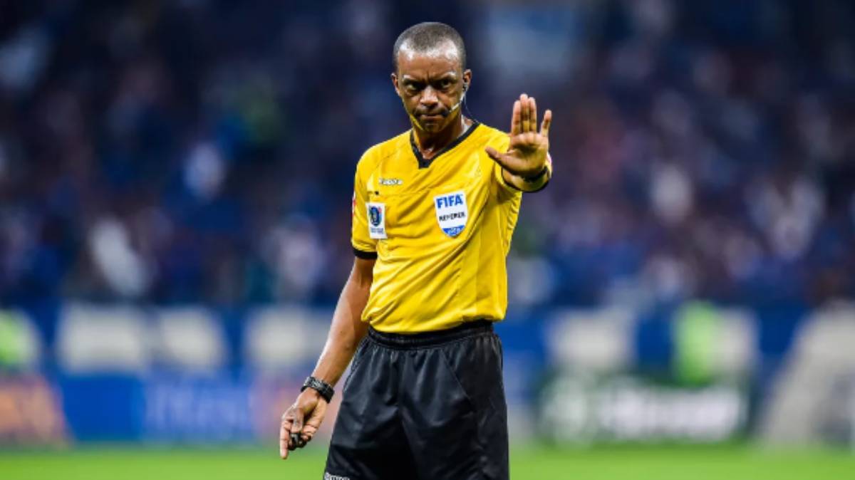 CBF define arbitragem para o confronto entre Cruzeiro e Bahia