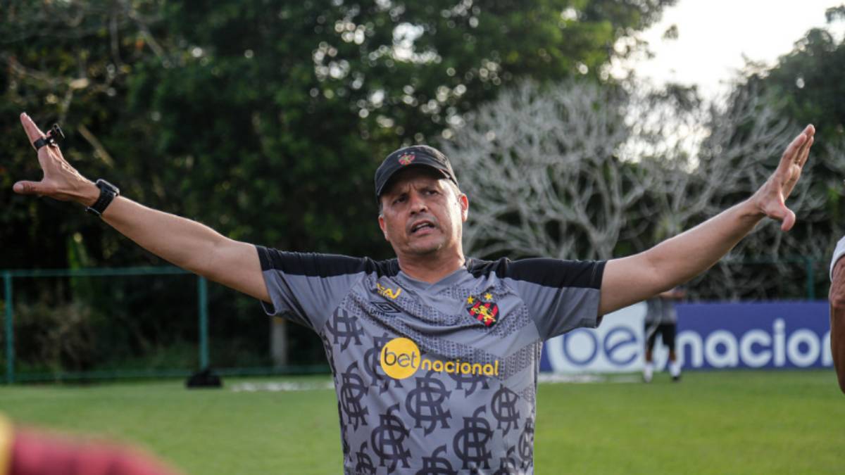 Claudinei Oliveira sai no BID, e pode fazer estreia pelo Sport, diante do Guarani