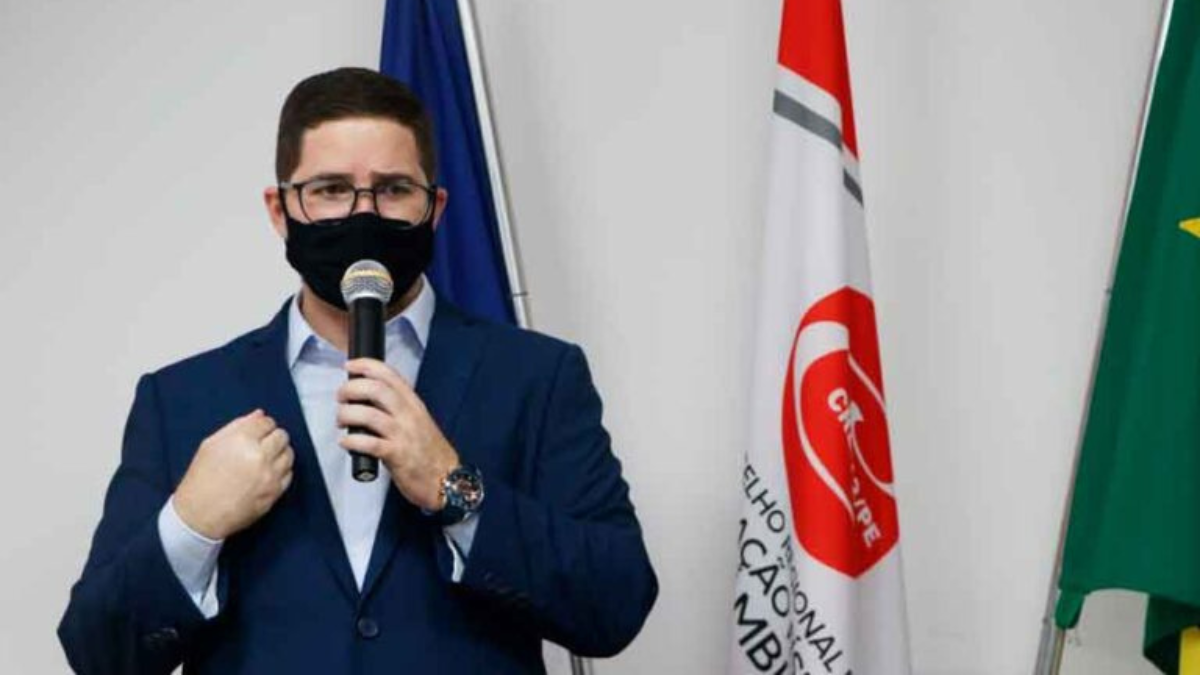 Lúcio Beltrão, presidente do CREF12 PE