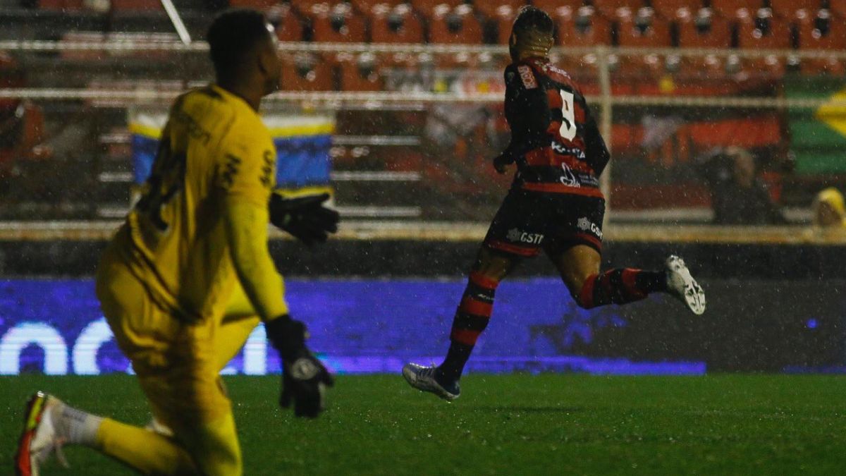 Defesa do Sport vacila, goleiro falha e Ituano goleia Leão por 4 a 1 no Novelli Júnior