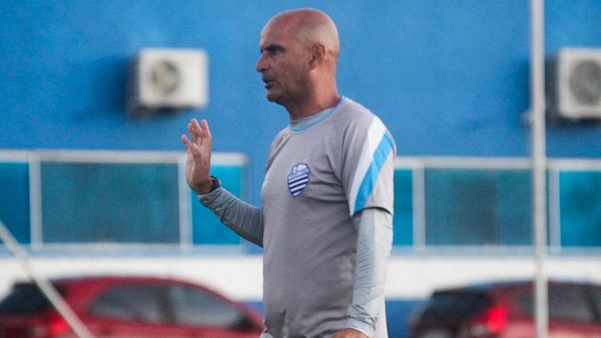 Na briga para fugir do rebaixamento, CSA encara o Brusque, no Rei Pelé