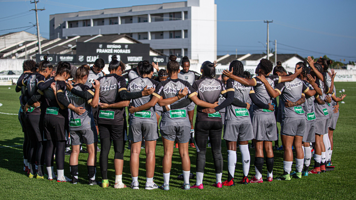 Ceará goleia JC e sobe à Série A1 do Brasileiro Feminino 1 Jogadoras do Ceará em treino na Cidade Vozão