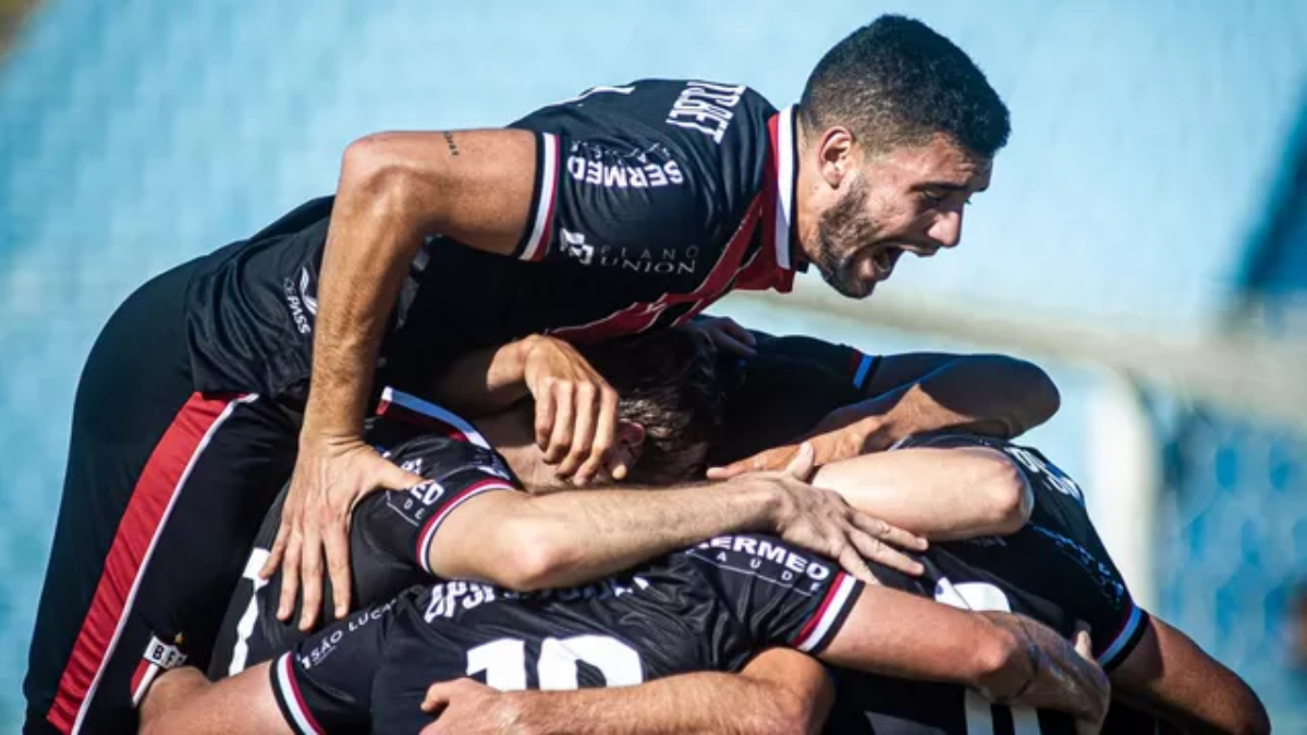 Atlético-CE luta, mas é derrotado pelo Botafogo-SP e segue no Z4 da Série C