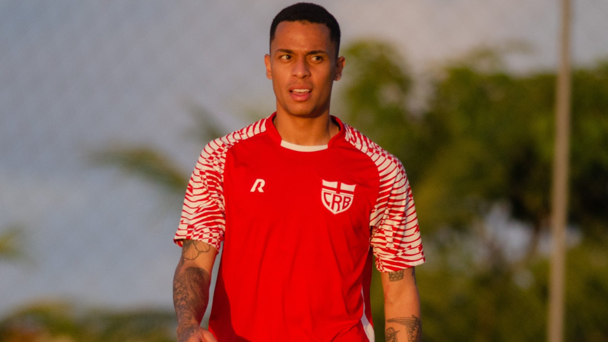Meia Bruninho é regularizado e pode estrear pelo CRB