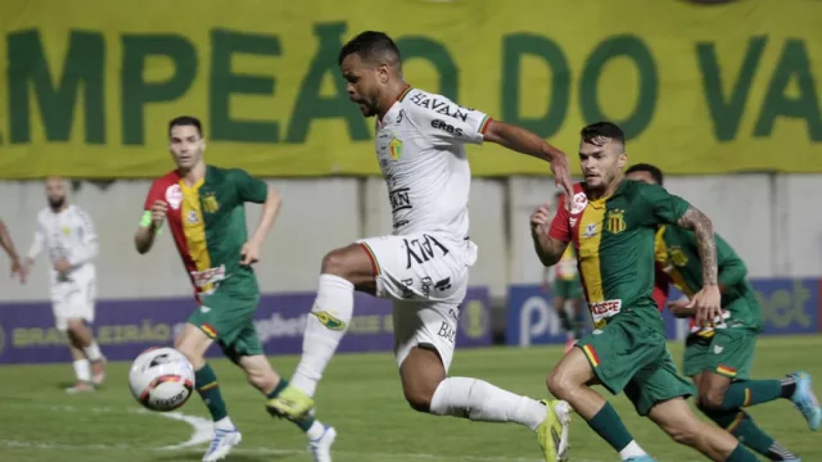 Sampaio Corrêa arranca empate com Brusque fora de casa, pela Série B
