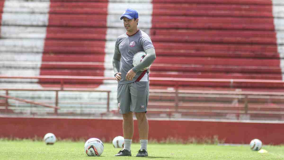 Dado descarta Náutico ‘com a bunda na parede’ ante o Vasco: “Não podemos abrir mão de jogar”