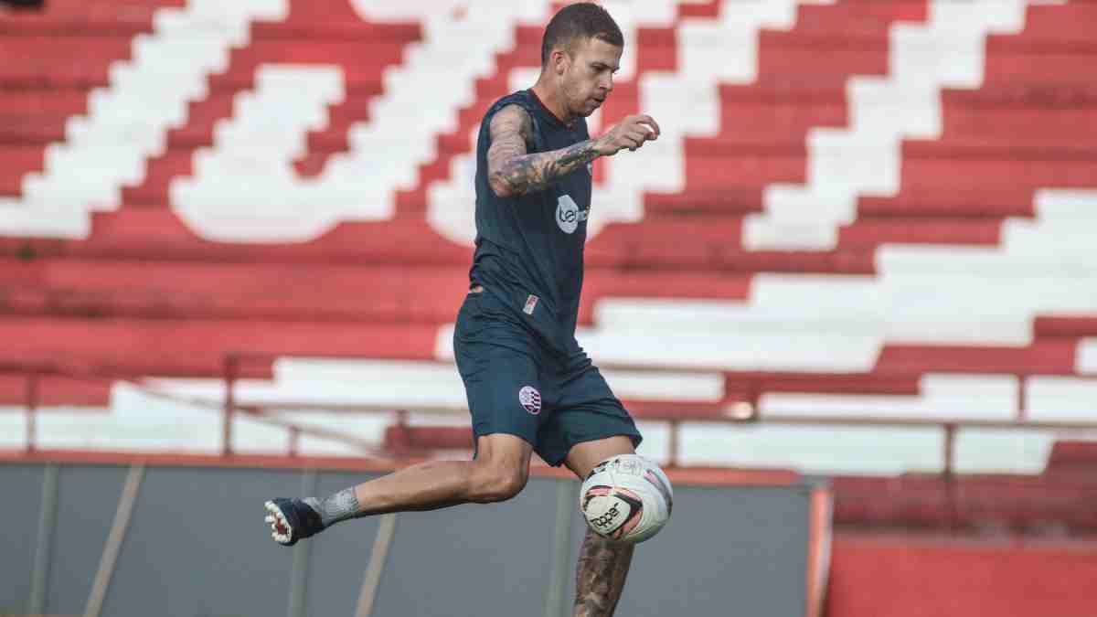 Jobson deixa matemática de lado e quer Náutico pensando jogo a jogo: "Lutar até o fim" 1 Jobson deixa matemática de lado e quer Náutico pensando jogo a jogo: "Lutar até o fim"