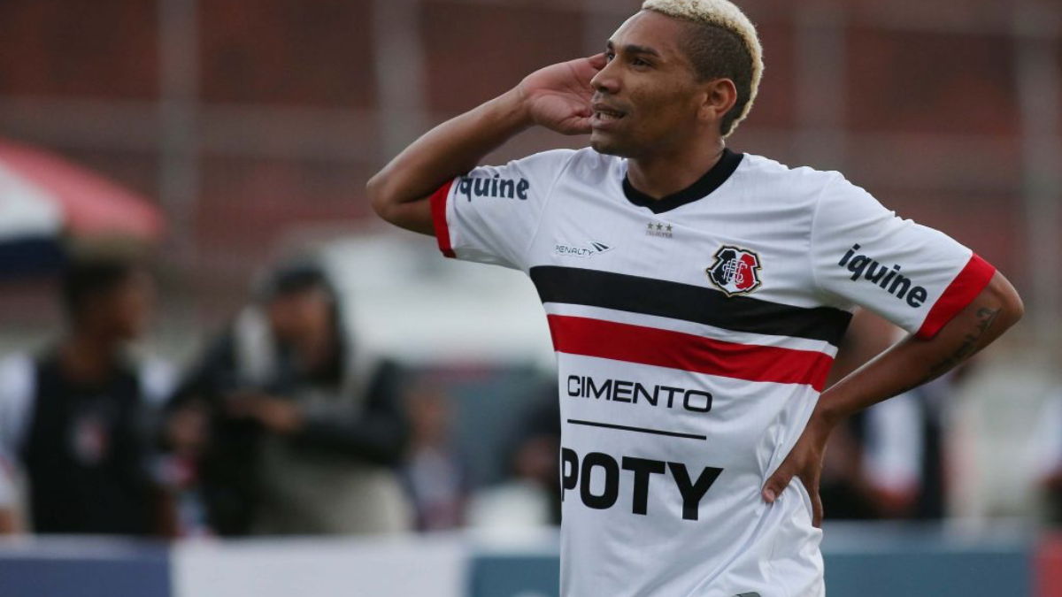 Em entrevista ao Cast FC, Caça Rato projeta volta ao Santa Cruz