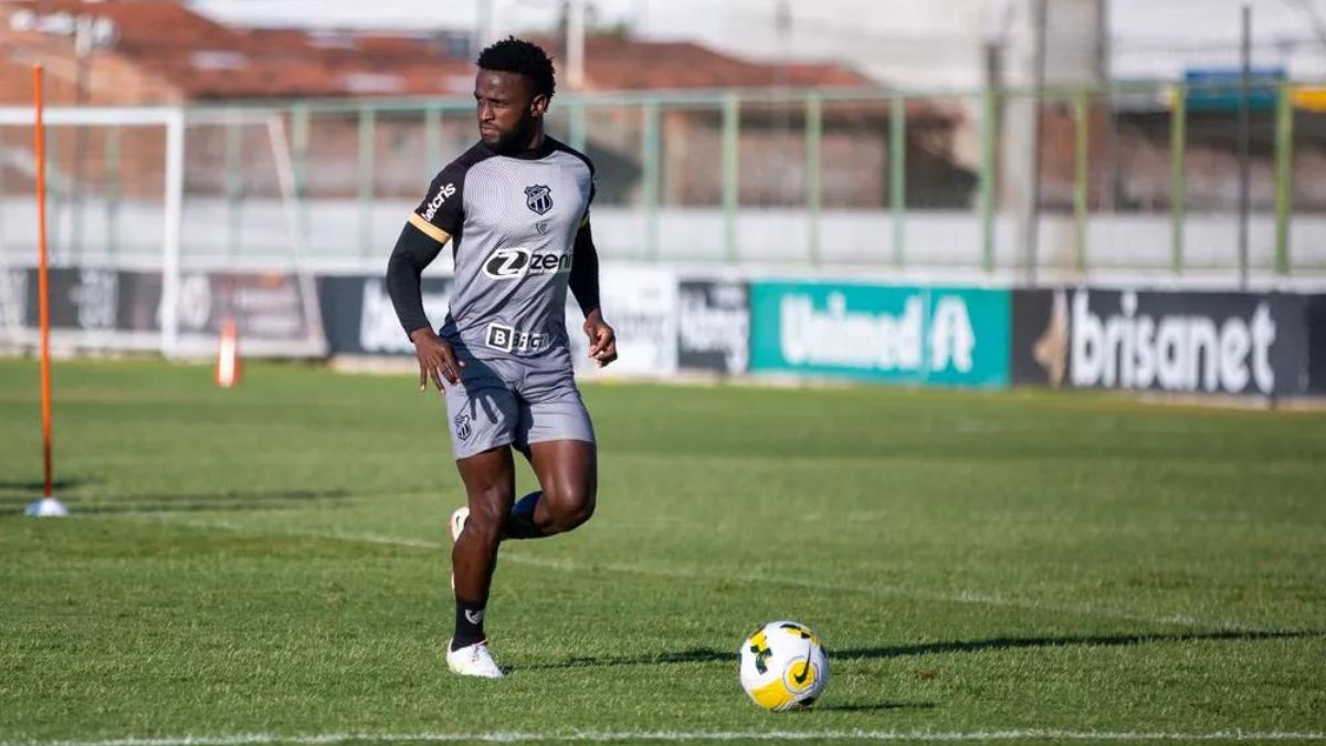 Mendoza encaminha saída do Ceará e deve acertar com o Santos para 2023