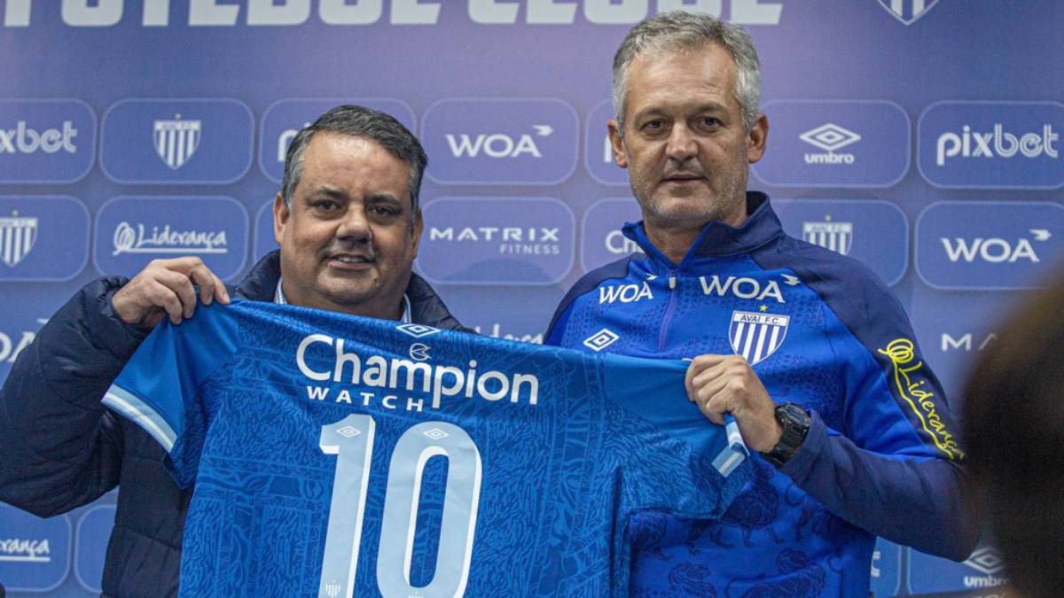Lisca é apresentado no Avaí, relembra saída conturbada do Sport e afirma: “Queriam que eu ficasse”