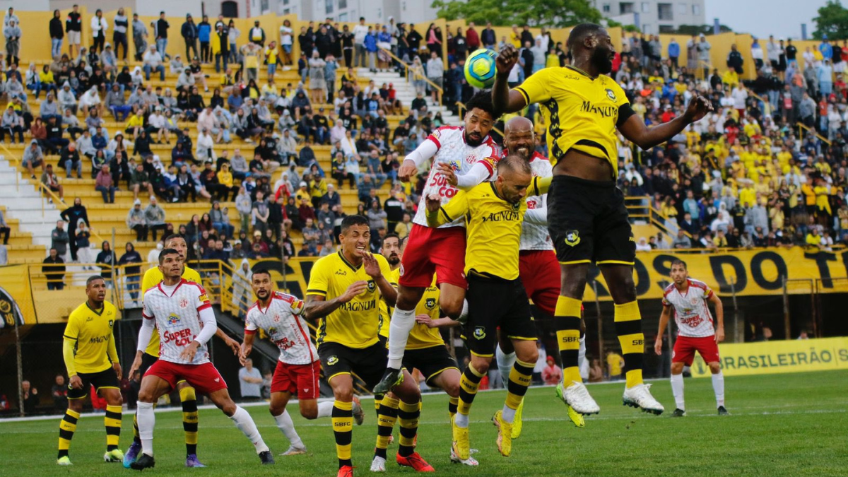 Série D: CBF divulga datas e horários dos jogos entre América-RN e Pouso Alegre 1 Lance do jogo entre América-RN e São Bernardo na semi da Série D