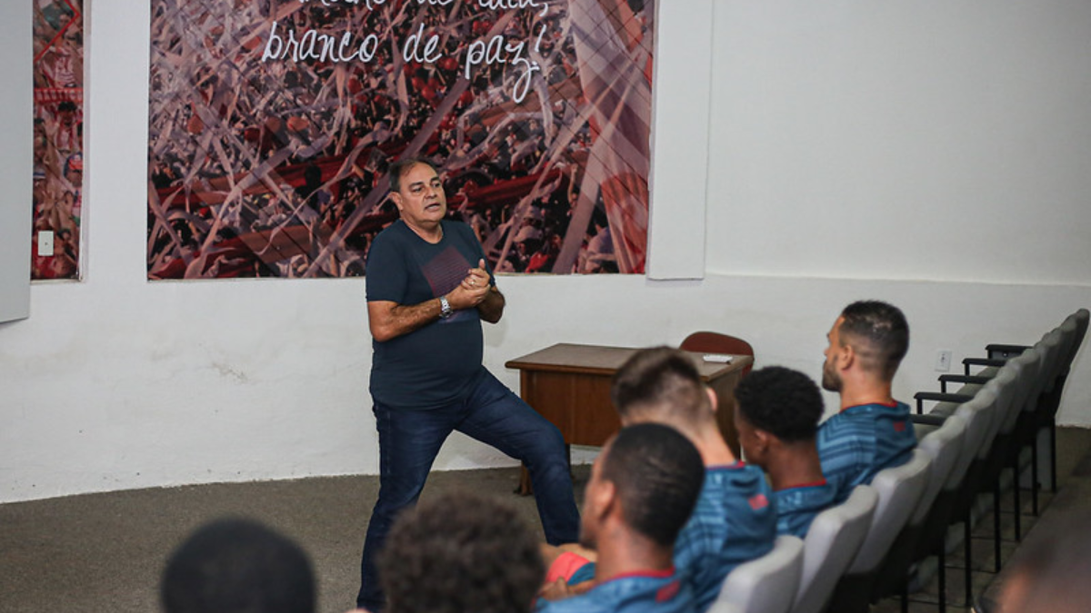 Sem jogar a toalha, Náutico mantém esperança na permanência, mas já planeja 2023 2 Posts