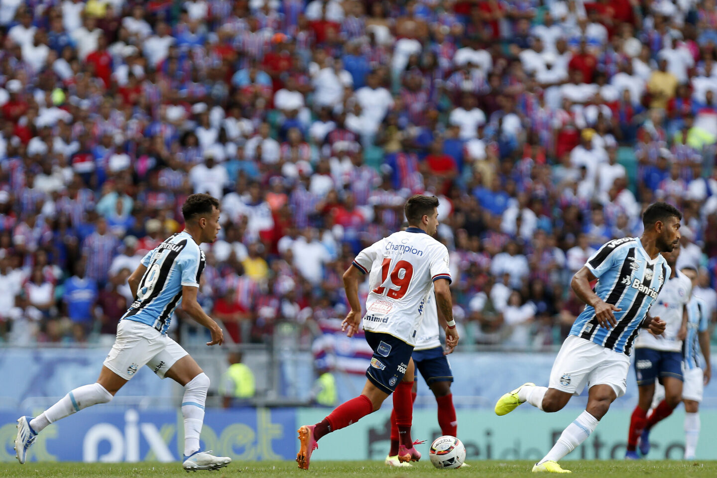 Daniel valoriza marca com camisa do Bahia e projeta "jogo de seis pontos" contra o Grêmio 1 Posts