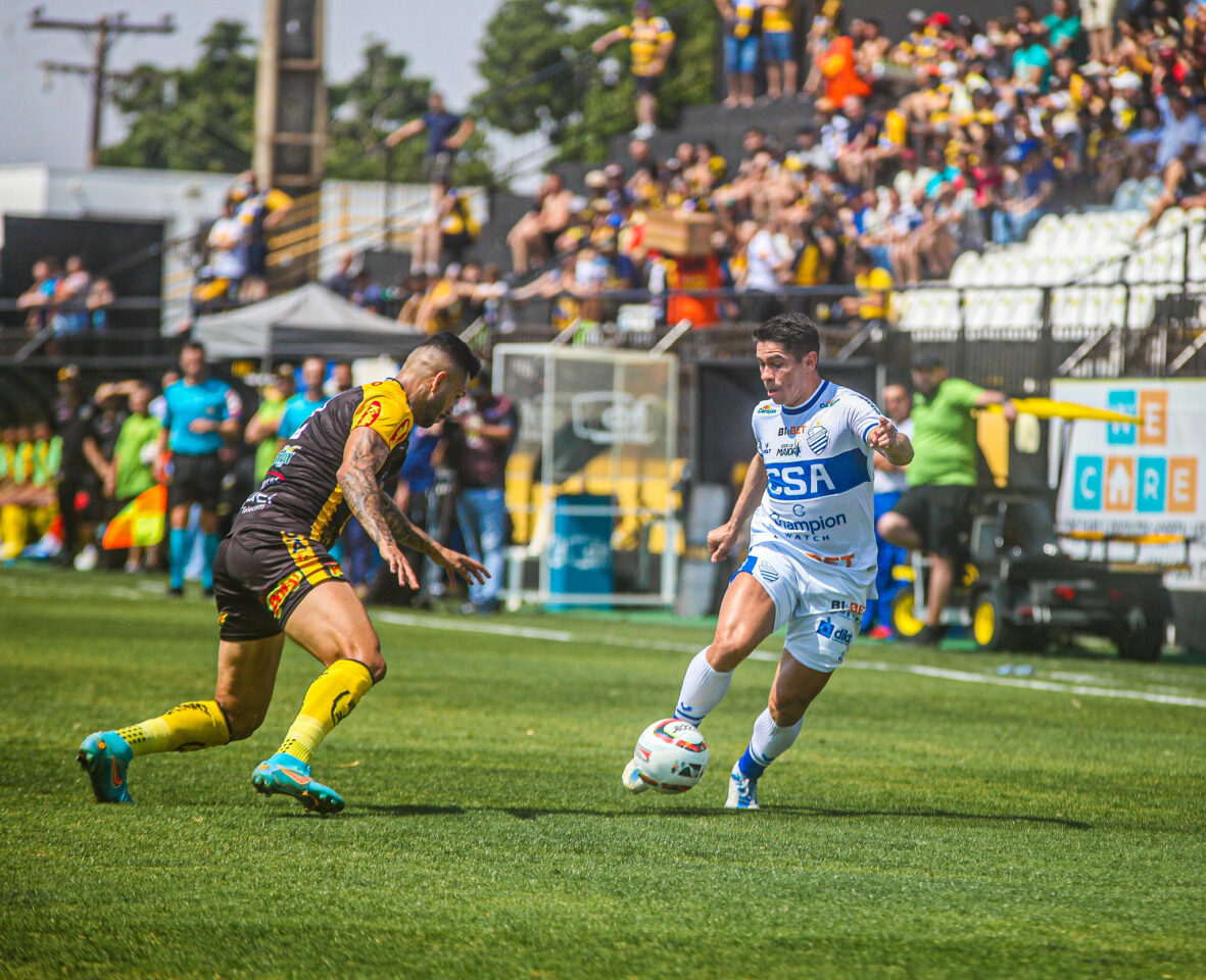 CSA enfrenta Sampaio Corrêa com mudanças; veja provável time 2 Posts