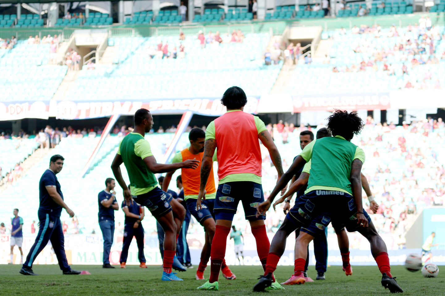 Bahia deve contar com retorno de lateral-esquerdo contra o Vila Nova 2 Posts