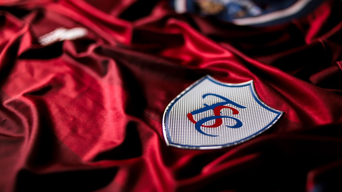 Fortaleza lança novo uniforme em aniversário de 104 anos; confira imagens