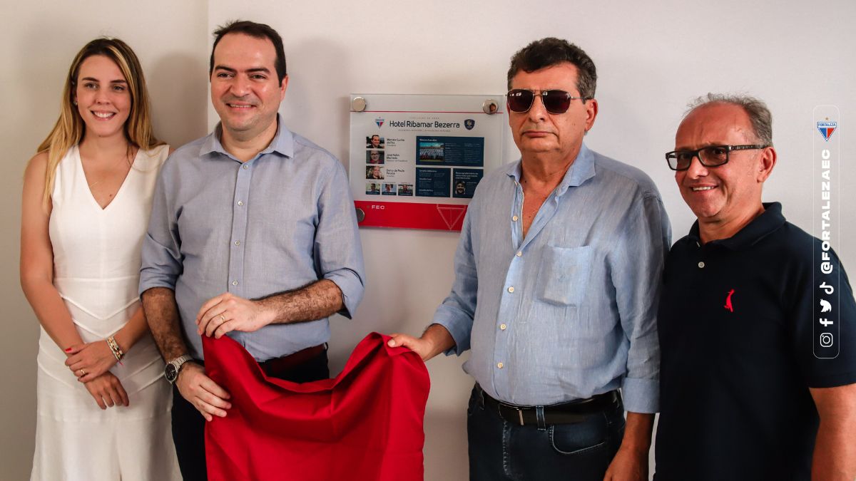 Em festa de aniversário, Fortaleza inaugura obra do Hotel Ribamar Bezerra 1 Diretoria do Fortaleza celebra inauguração do HRB